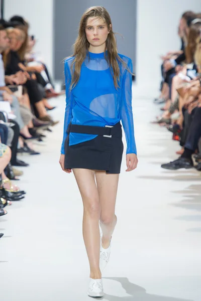 Look 12
